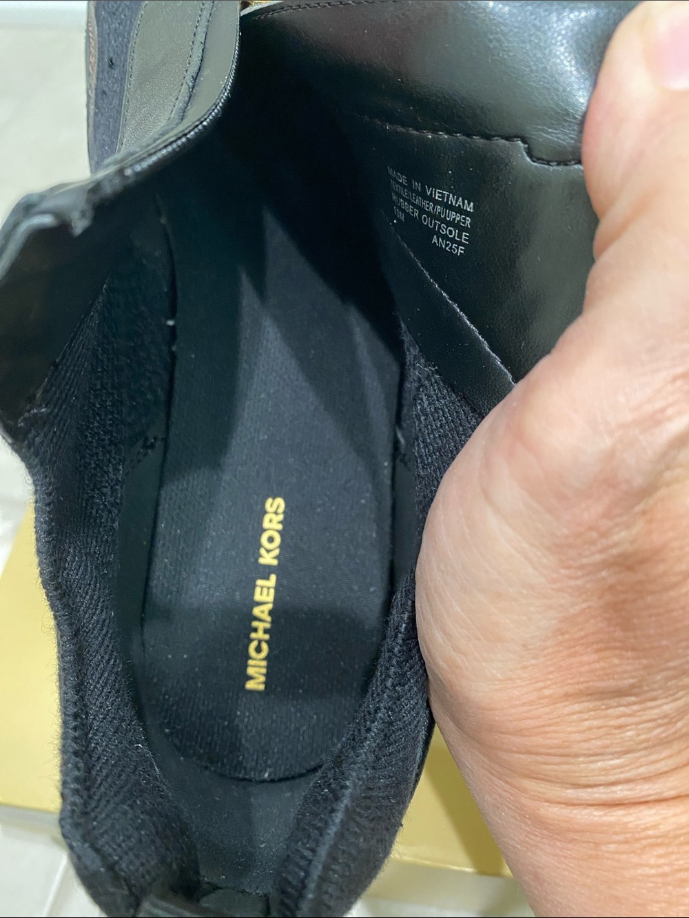 NEW in box Michael Kors Woman zip on Zuma trainer Size 10 - Picture 7 of 9